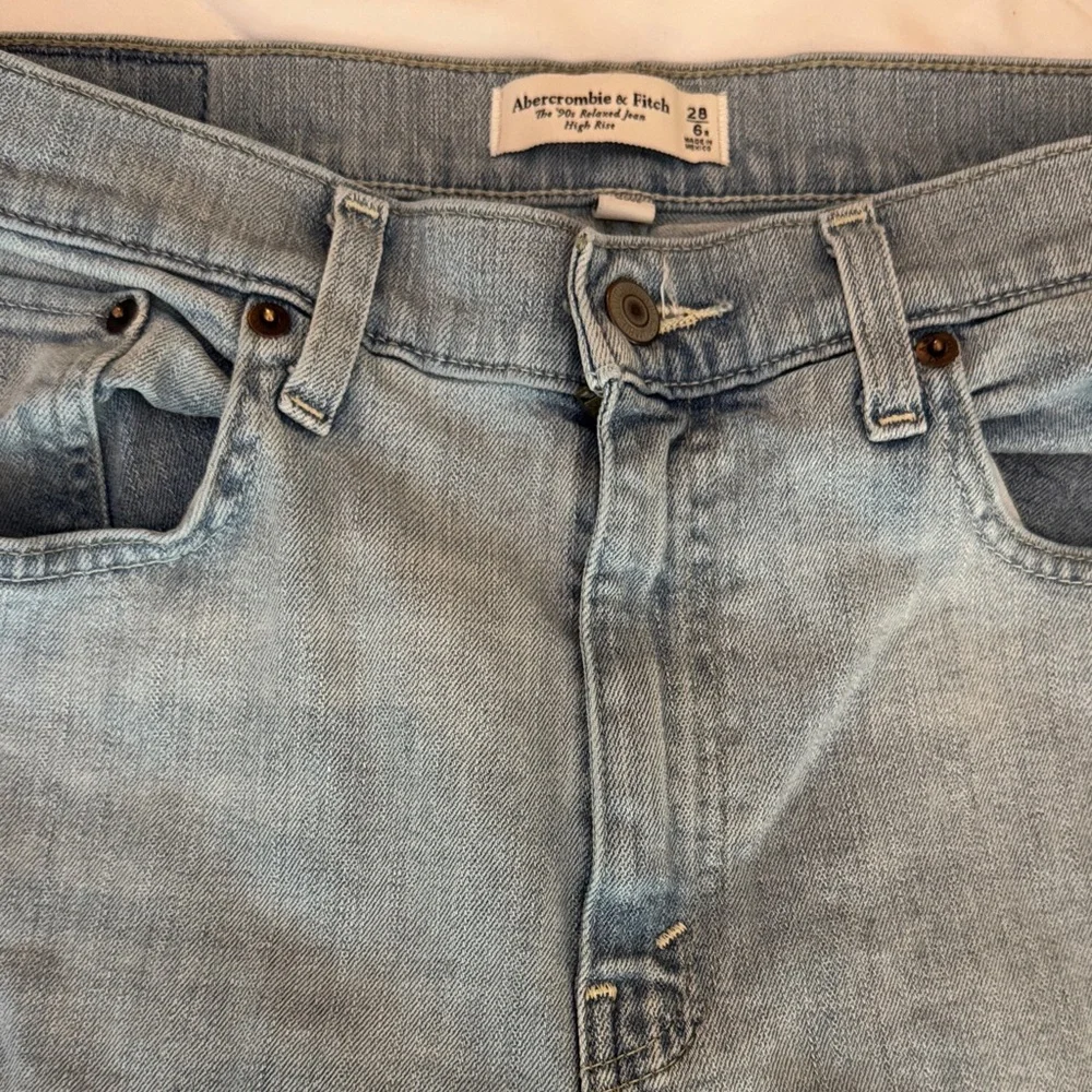 Abercrombie & Fitch high rise 90s relaxed jeans - Picture 12 of 12